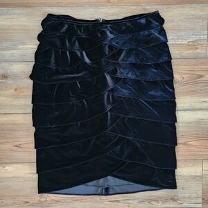 Adrianna Papell Skirt Women's 10 Black Velvet Tiered Pencil Knee Length